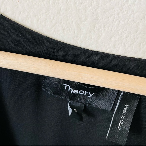 Theory SMALL 100% silk Vest Shirt in black - Picture 3 of 6